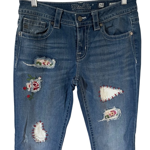 Miss Me Stylish Blue Distressed Women's Jeans Size 29 - Picture 2 of 5